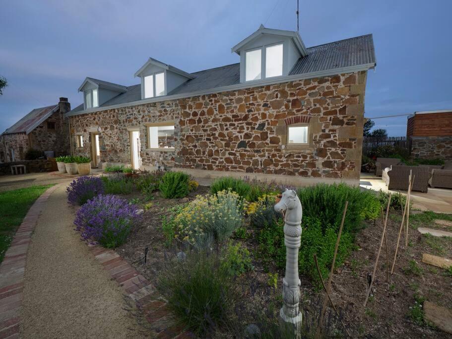 *Newly Relisted* Coach House At Lisdillon Vineyard Villa Little Swanport Exterior foto